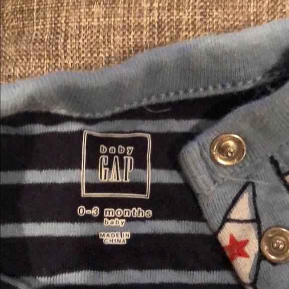 Gap Rockets 🚀 Onesie - Picture 2 of 3